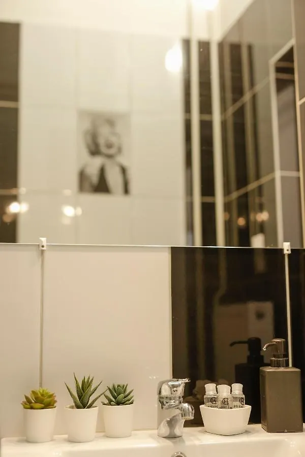 Apart Otel Urania Apartmanhaz Eğri