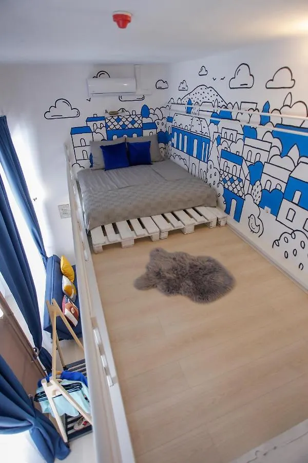 Urania Apartmanhaz Eğri