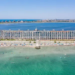 gardenia-beach-palace-aparthotel.primorskohotels.com/